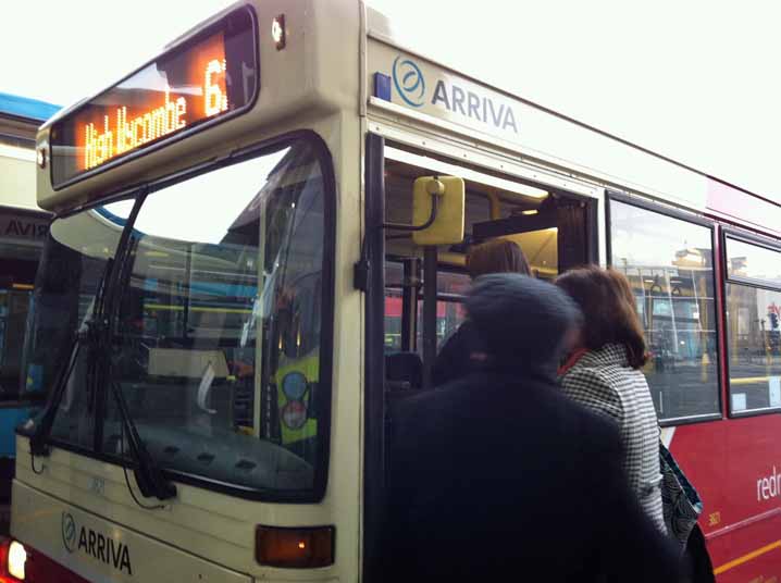 Arriva Shires Dennis Dart SLF Plaxton 3821